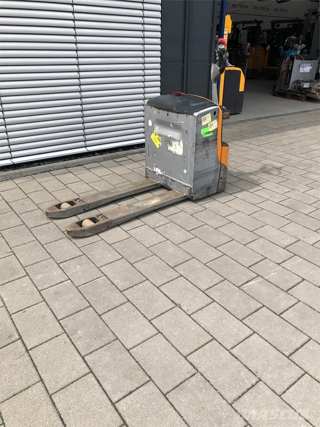 Still EXU16 Låglyftare utan plattform