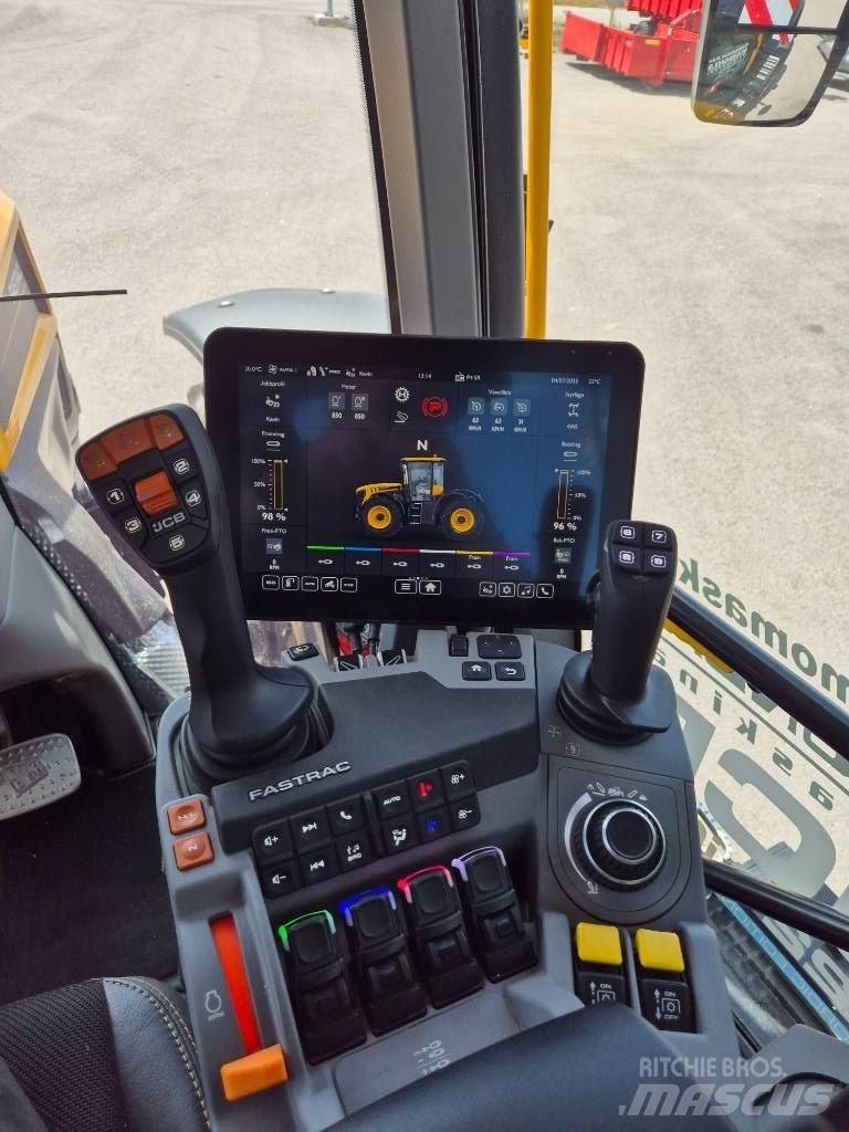 JCB Fastrac 4220 Traktorer