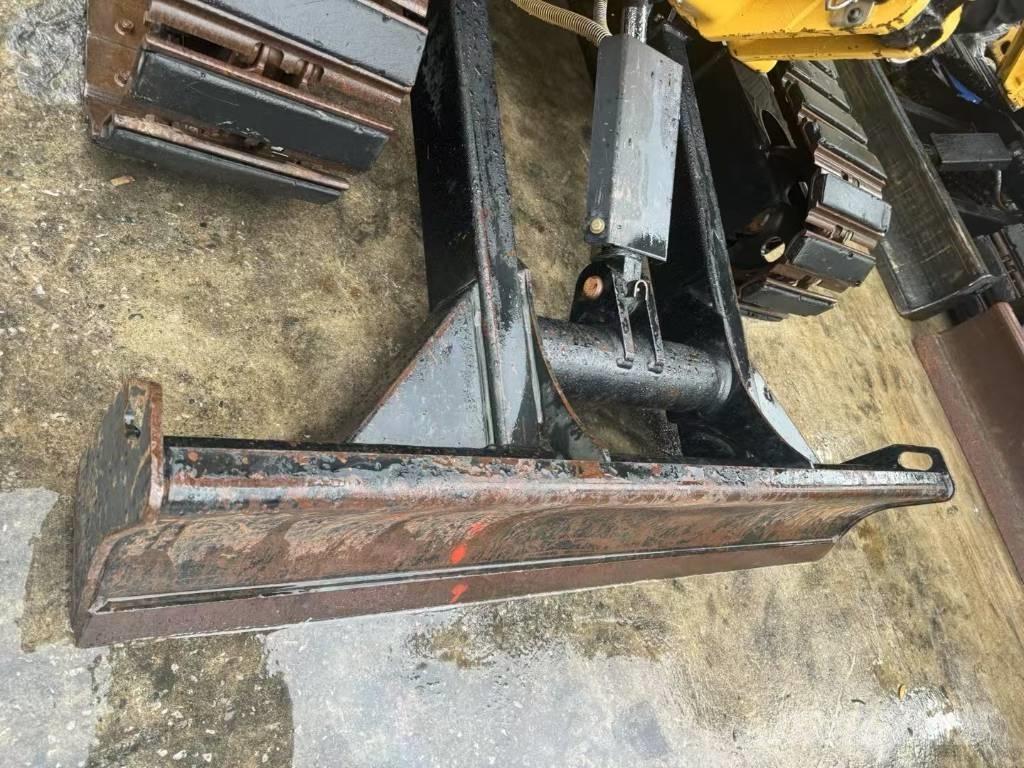 CAT 303 E CR Bandgrävare