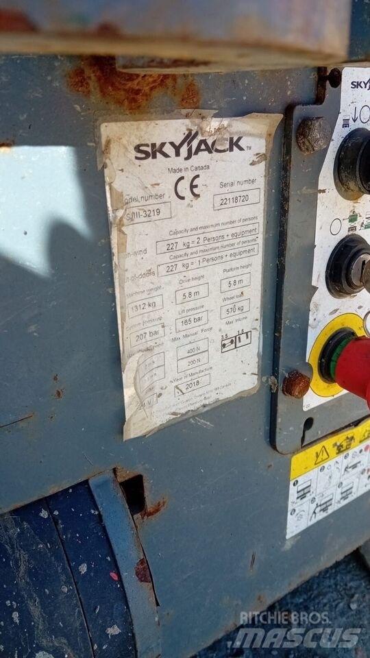 SkyJack SJ 3219 Saxliftar