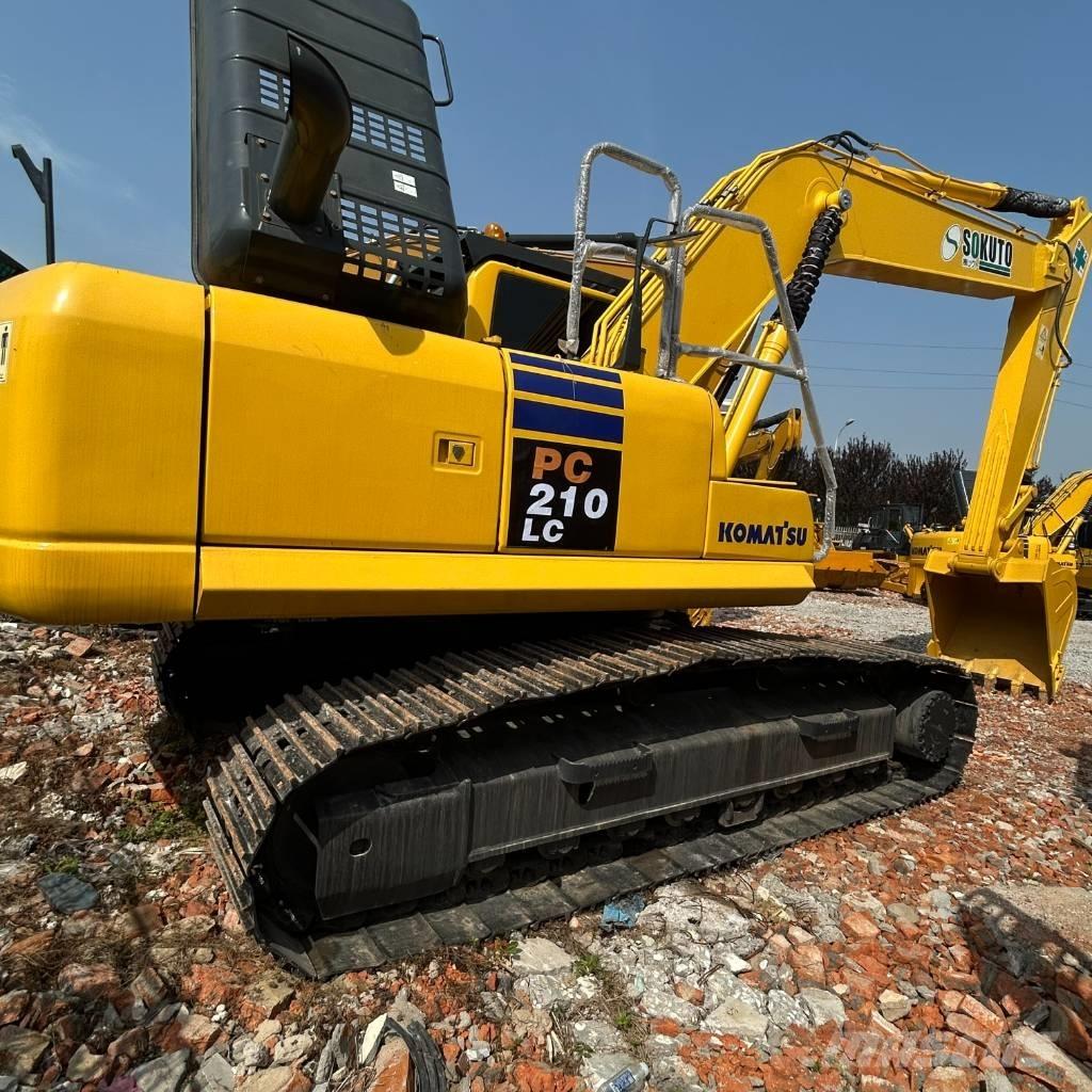 Komatsu 210-8 Bandgrävare