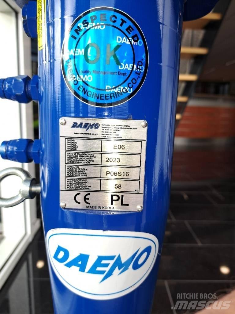 Daemo E06 with CW05 Hydraulhammare