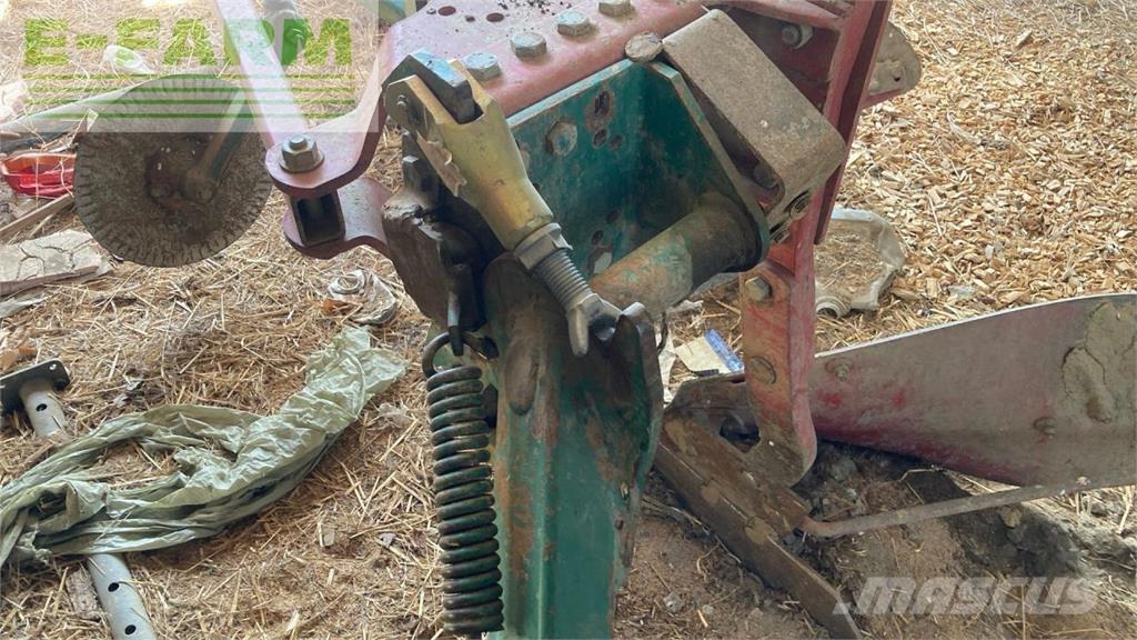 Kverneland LB 100 Tegplogar