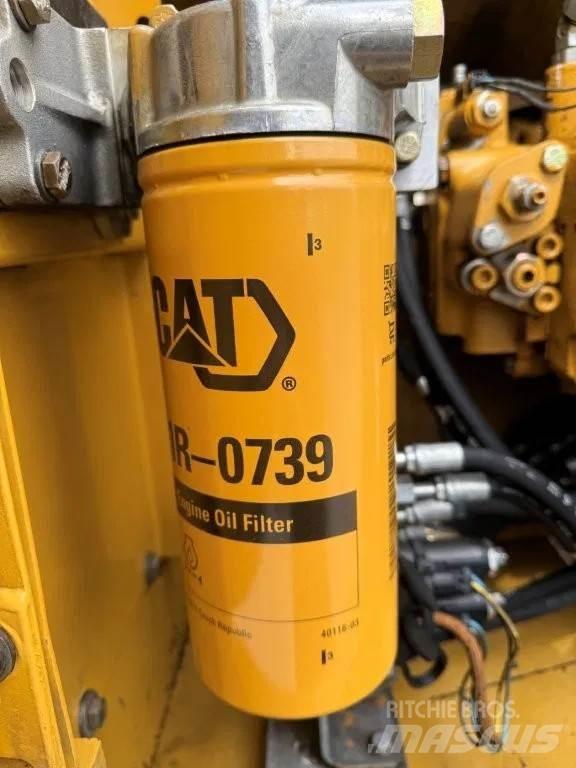 CAT 323DL (320DL) Bandgrävare
