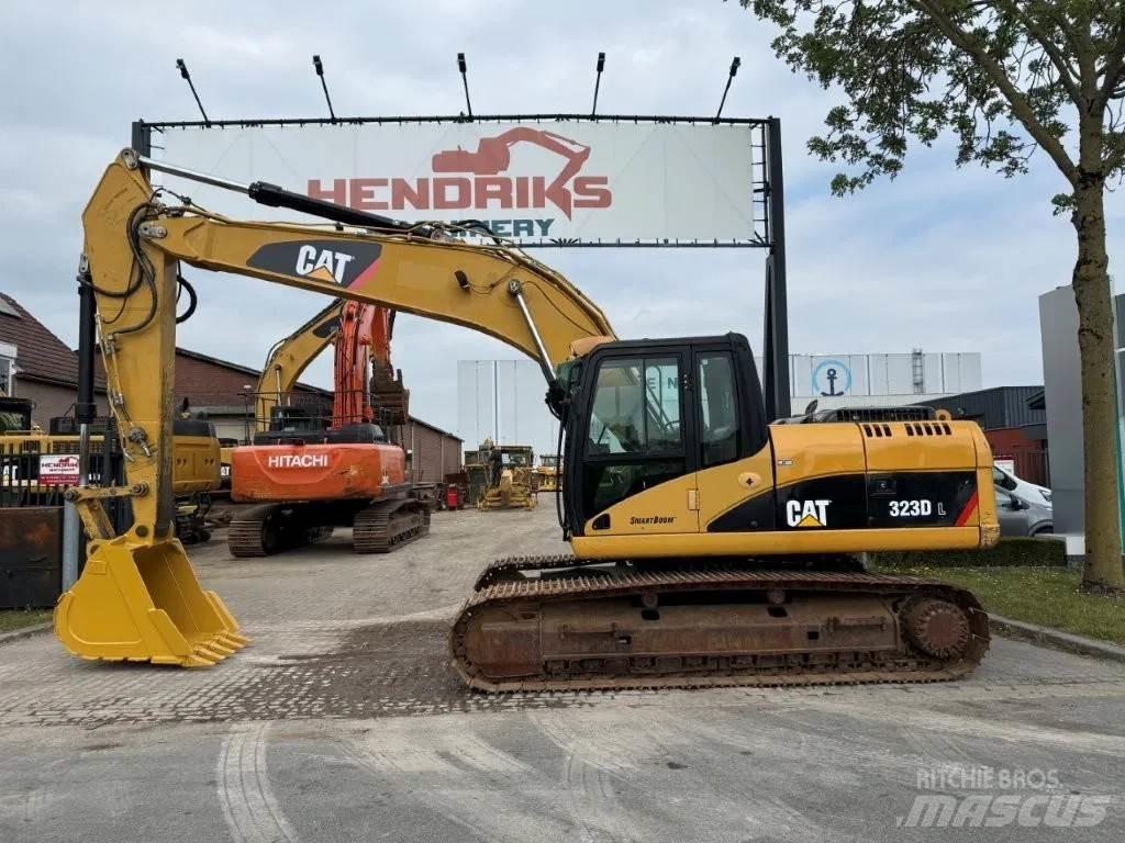 CAT 323DL (320DL) Bandgrävare