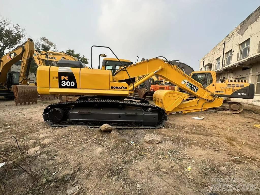 Komatsu PC 300 Bandgrävare