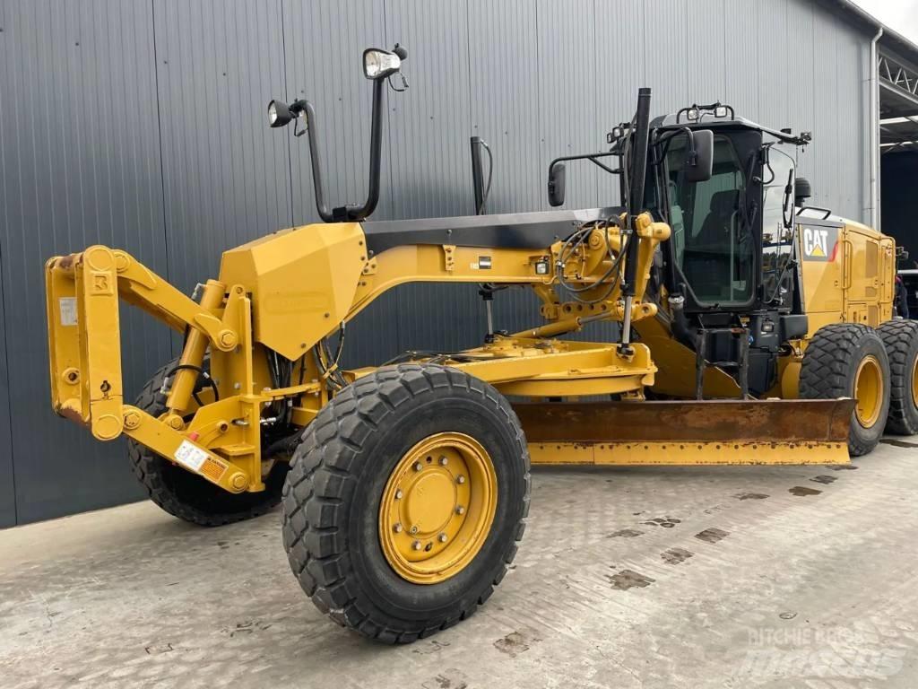 CAT 140M3 AWD Väghyvlar