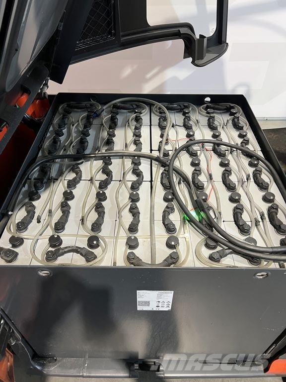 Linde E50HL-01 Elmotviktstruckar