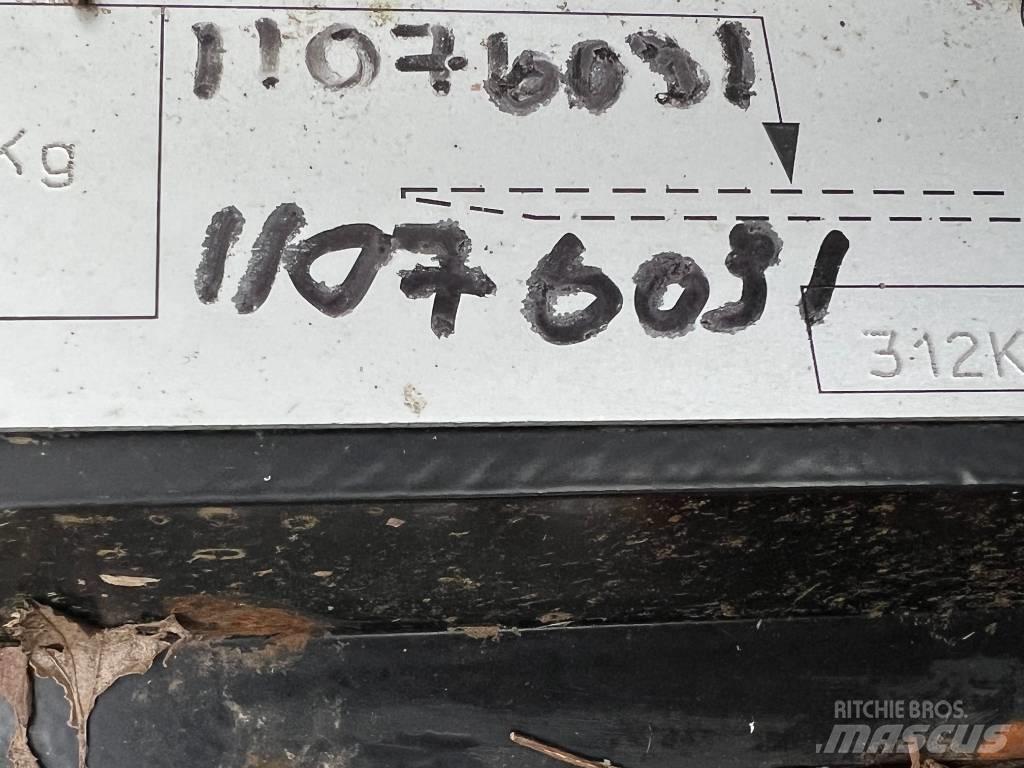 JCB QFIT HEADSTOCK Övrigt lastning och gräv