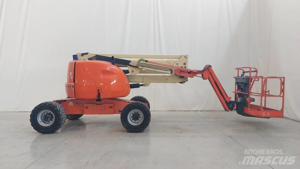 JLG 450 AJ Bomliftar