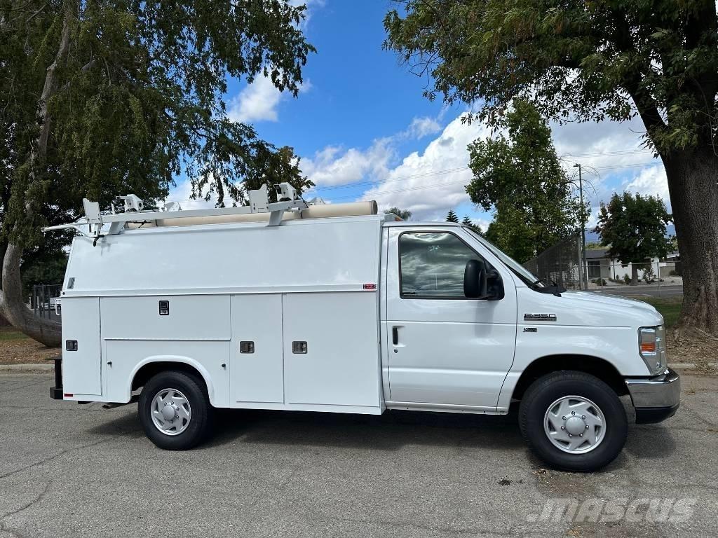 Ford E 350 Flakbilar/Pickuper