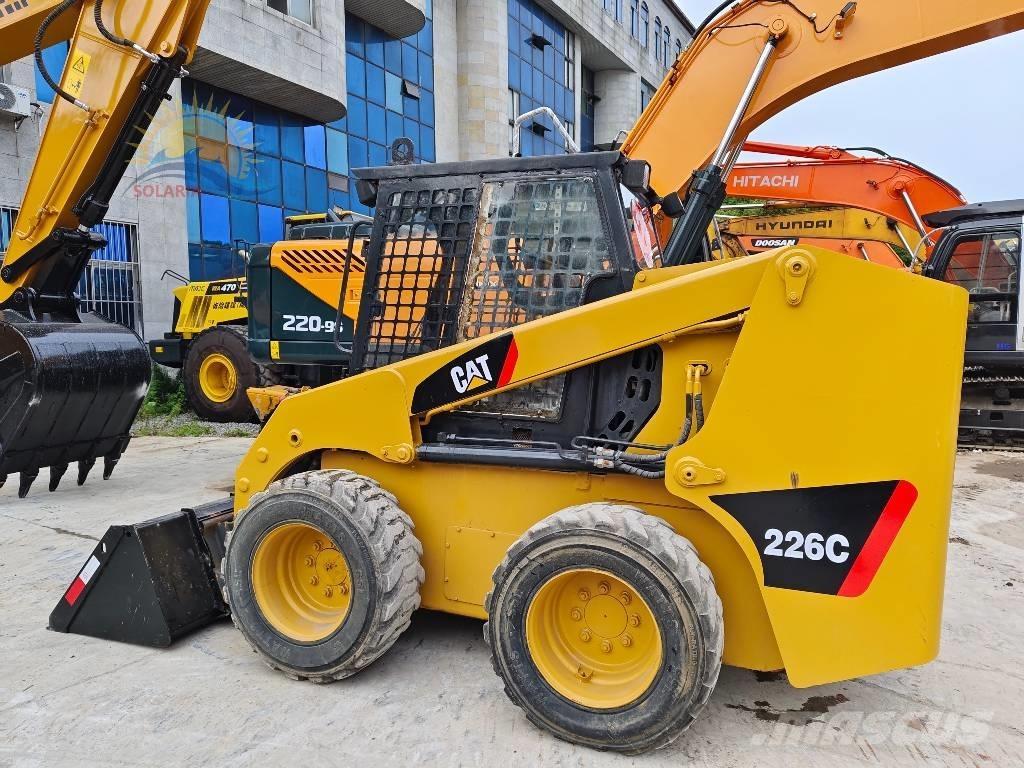 CAT 226 C Kompaktlastare
