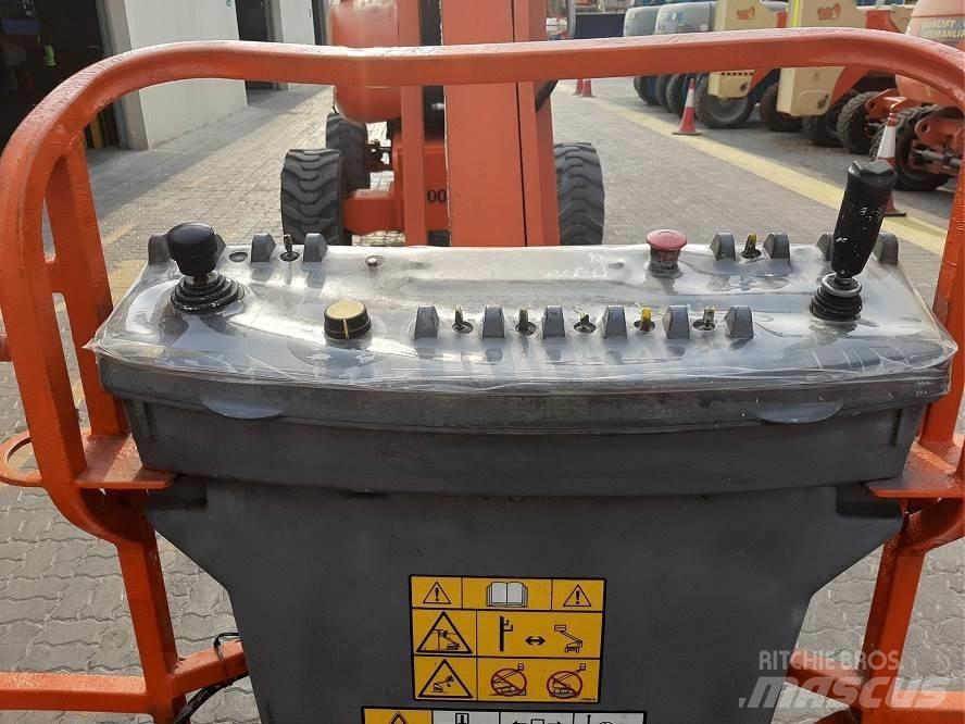 JLG 800AJ Bomliftar
