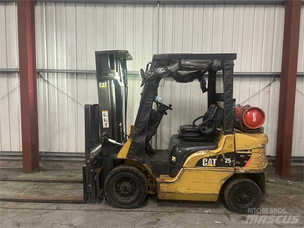CAT GP25NT Gasolmotviktstruckar