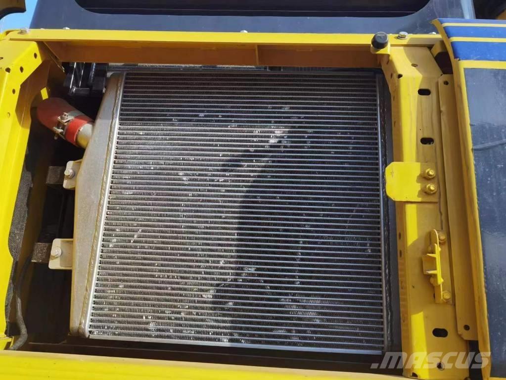 Komatsu PC 450-8 Bandgrävare