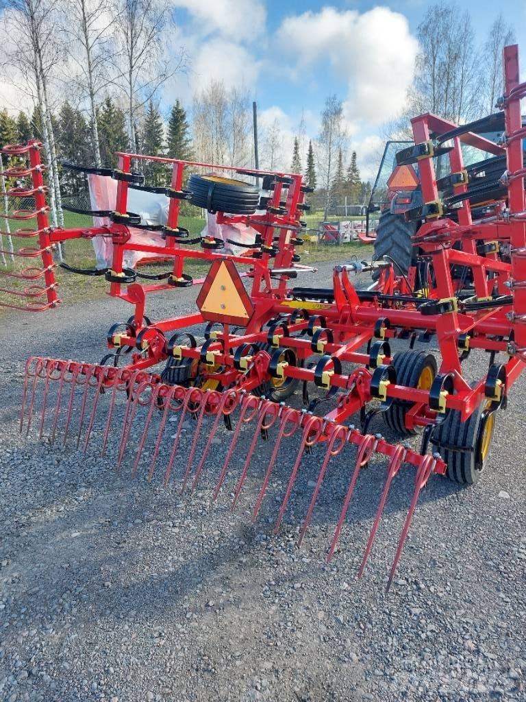 Väderstad NZF 450 Harvar