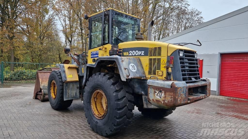 Komatsu WA 200 PZ-6 Hjullastare