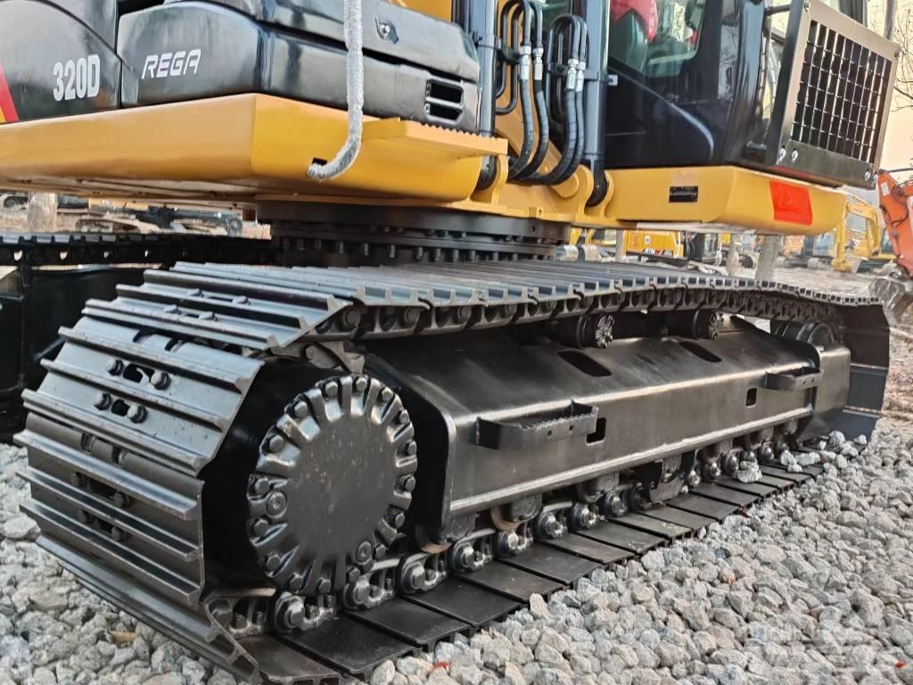 CAT 320 D Bandgrävare