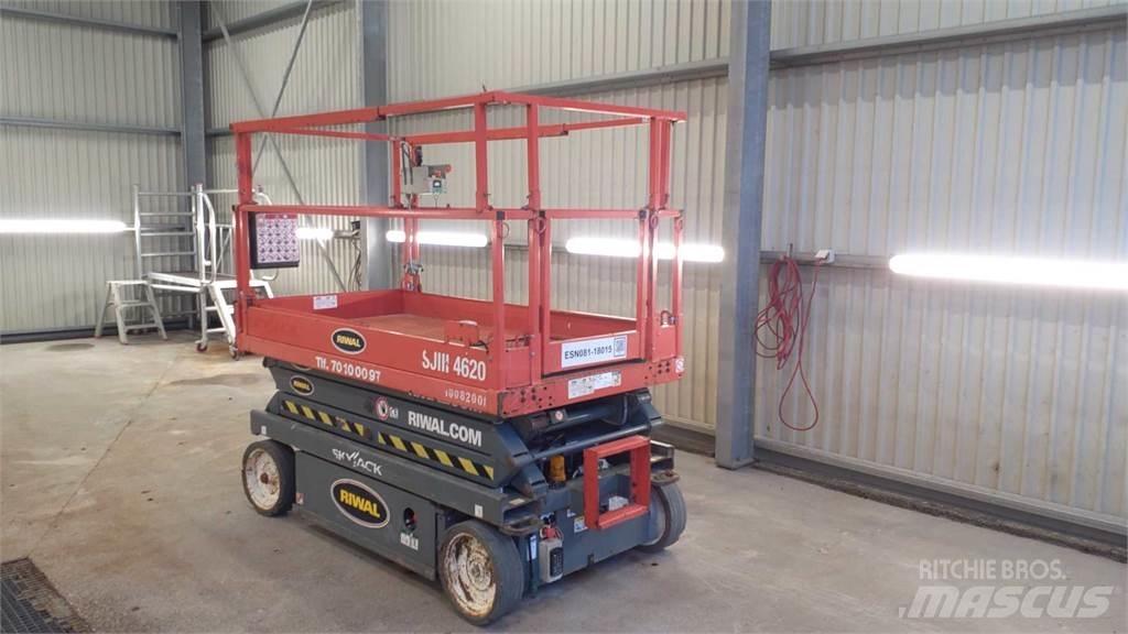 SkyJack SJIII4620 Saxliftar