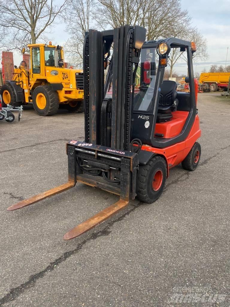Linde H25T Gasolmotviktstruckar