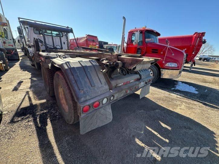 Freightliner M2 Lastväxlare med kabellift