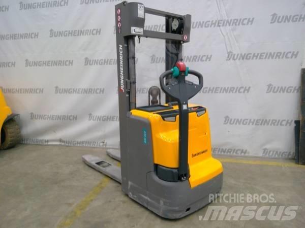 Jungheinrich EJC 214 Staplare-led