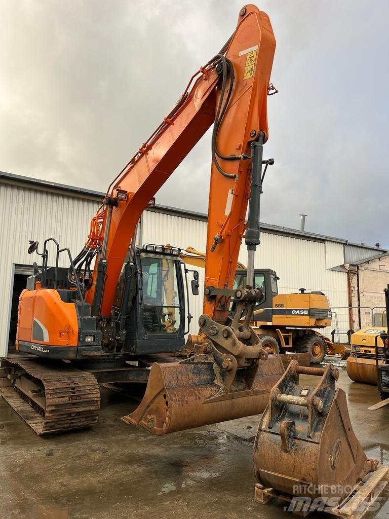 Doosan DX140 LCR Bandgrävare