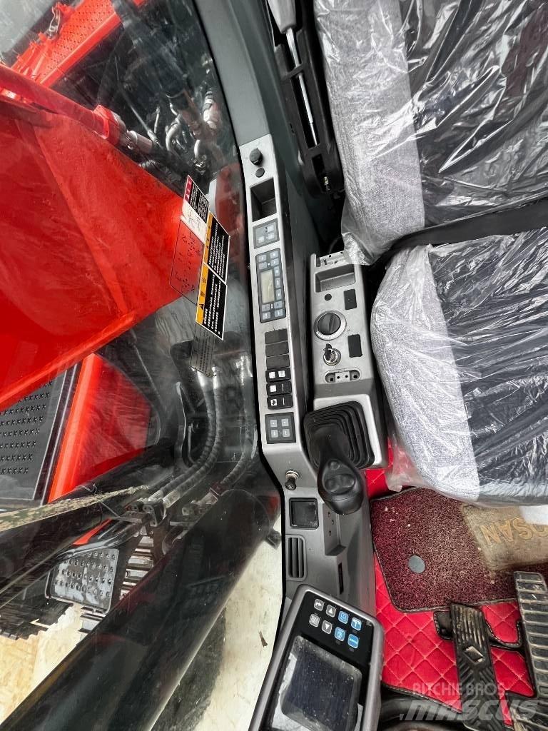 Doosan DX 225 LC-9 Bandgrävare
