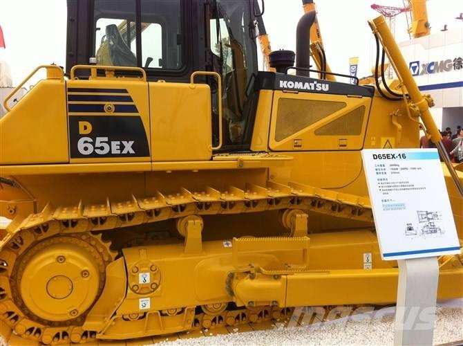 Komatsu d65ex-16 Bandschaktare