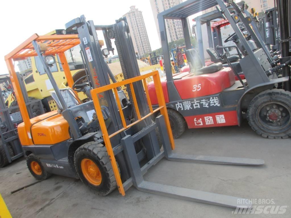 TCM FD 30 Dieselmotviktstruckar