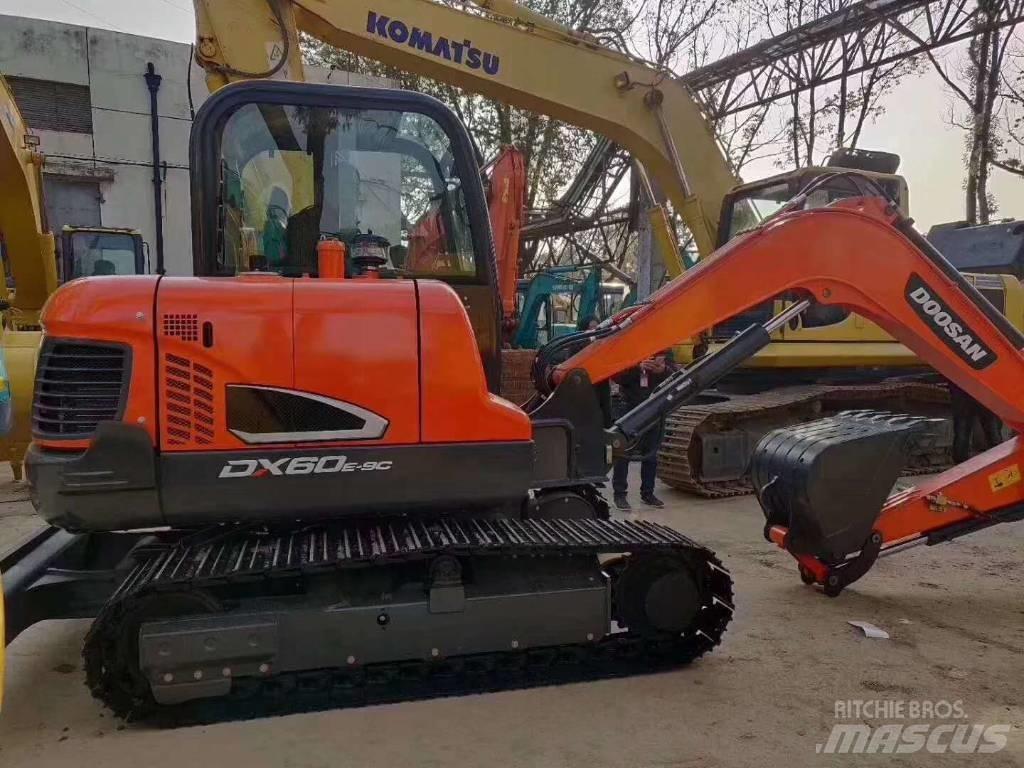Doosan DX 60-9C Bandgrävare