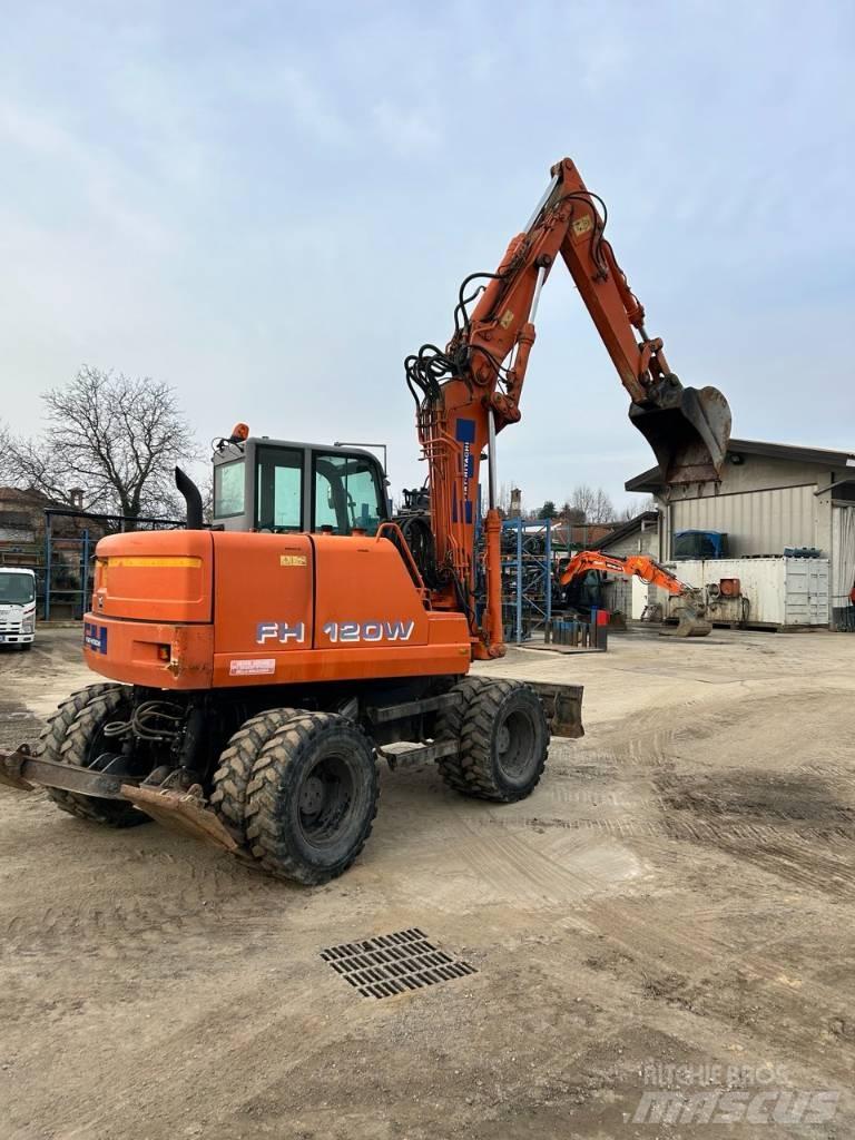 Fiat-Hitachi fh 120 Hjulgrävare