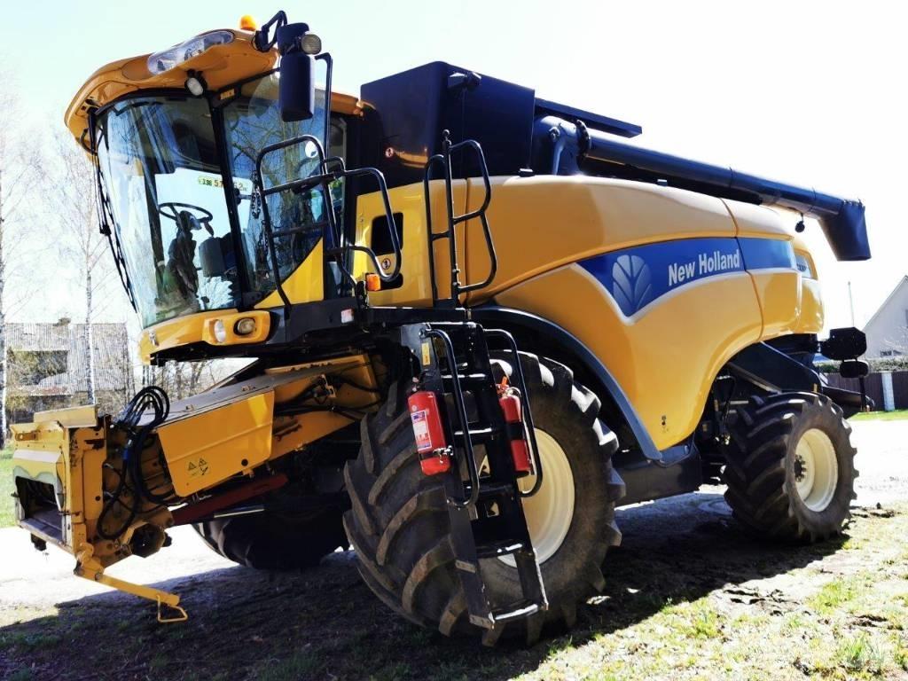 New Holland CX 8090 Skördetröskor