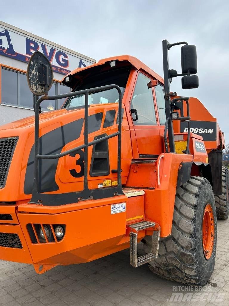 Doosan DA 30 Midjestyrd dumper
