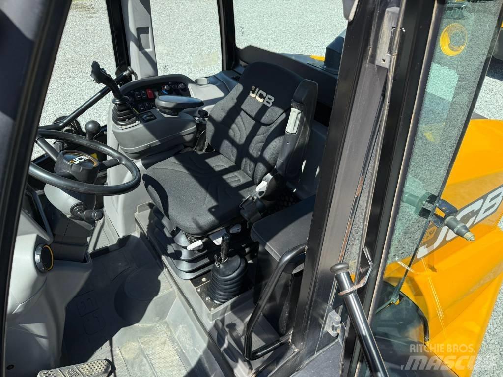 JCB TM 320 Redskapsbärare för lantbruk