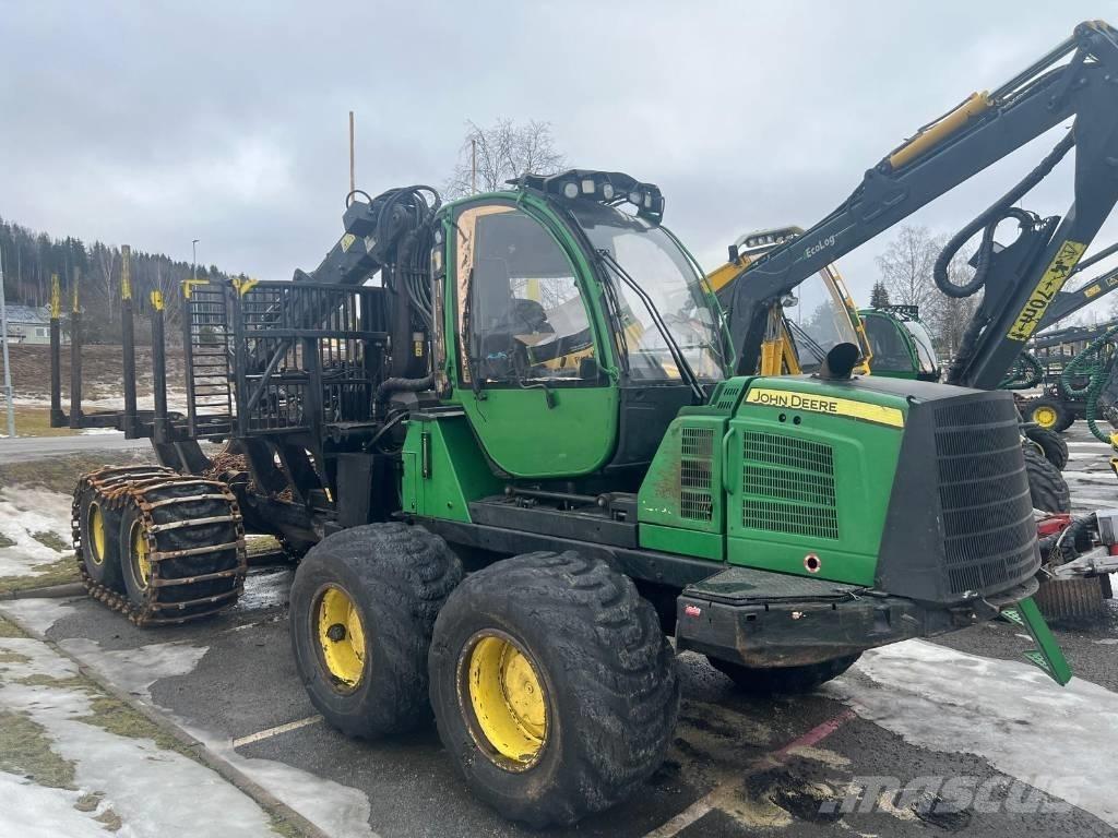 John Deere 1210 E Skotare