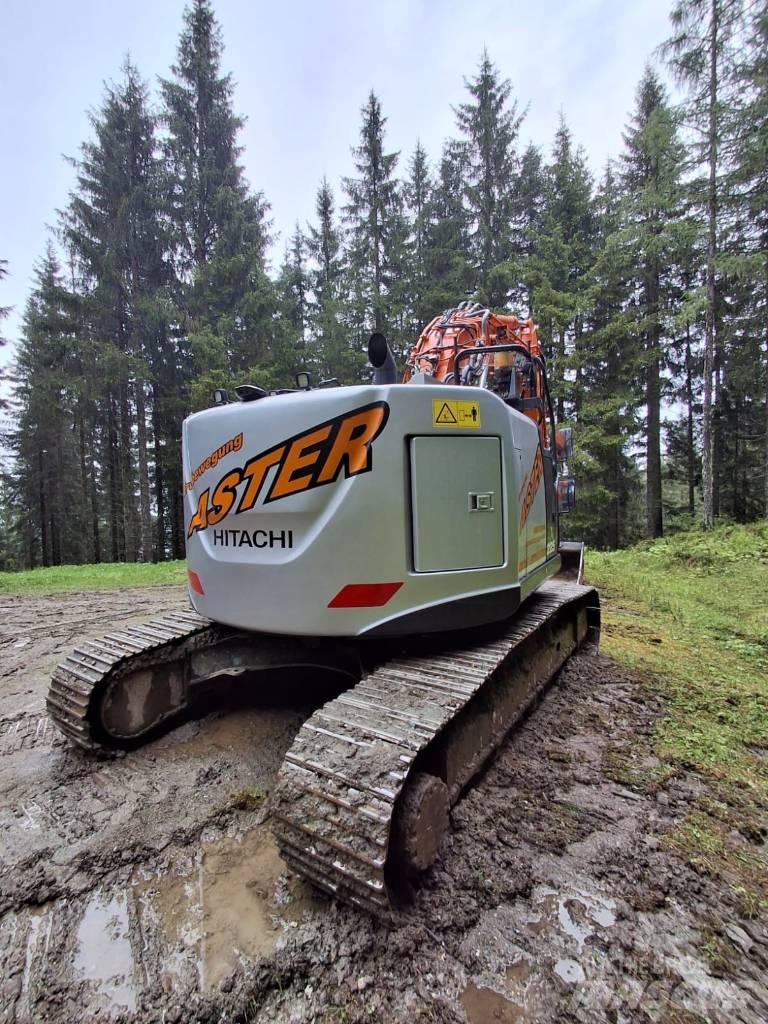 Hitachi ZX 225 US LC Bandgrävare