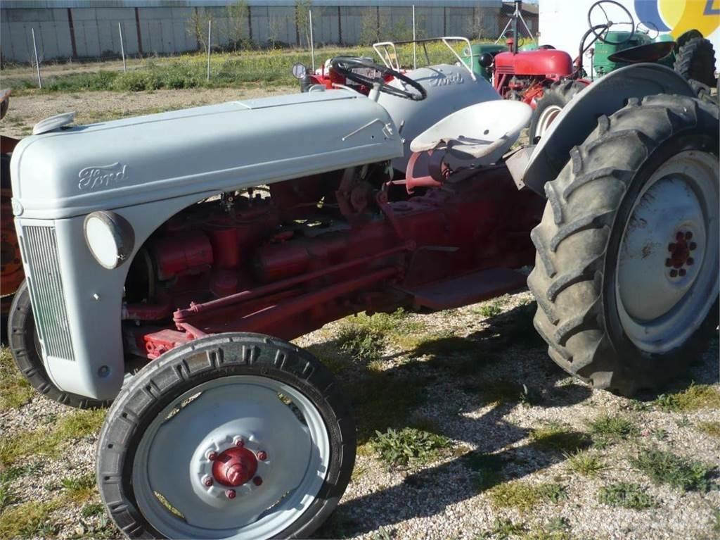 Ford 8N Traktorer