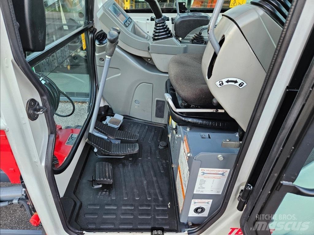 Takeuchi TB 225 Minigrävare < 7t