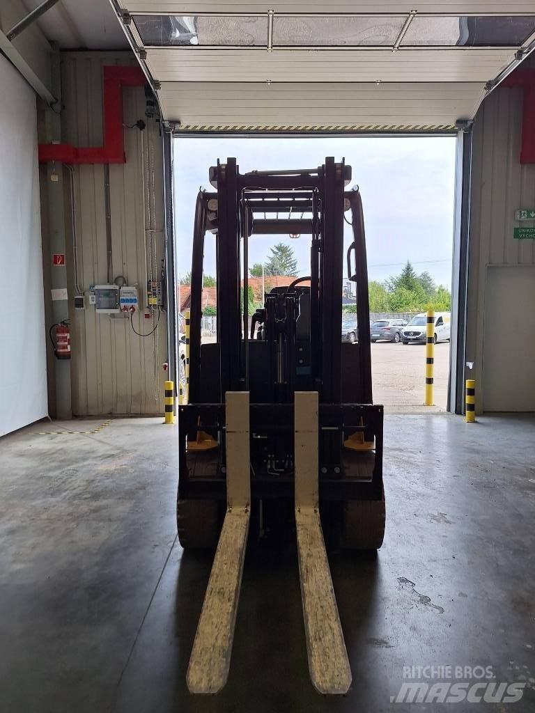 Yale ERP 30 VL Elmotviktstruckar