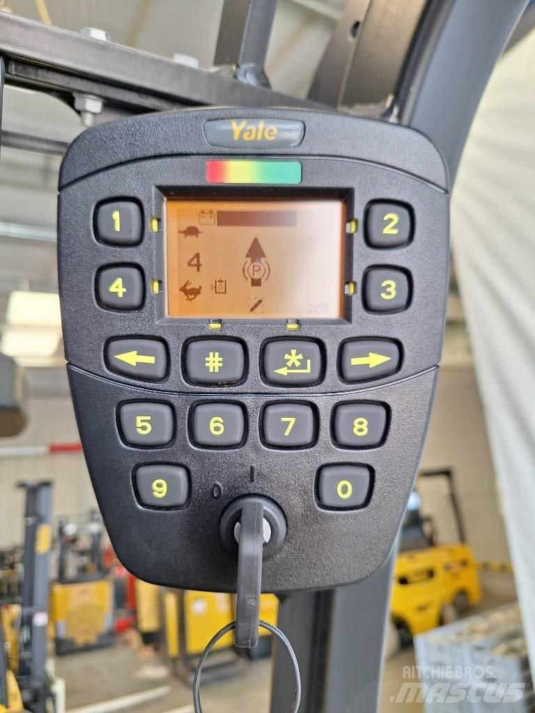 Yale ERP 30 VL Elmotviktstruckar