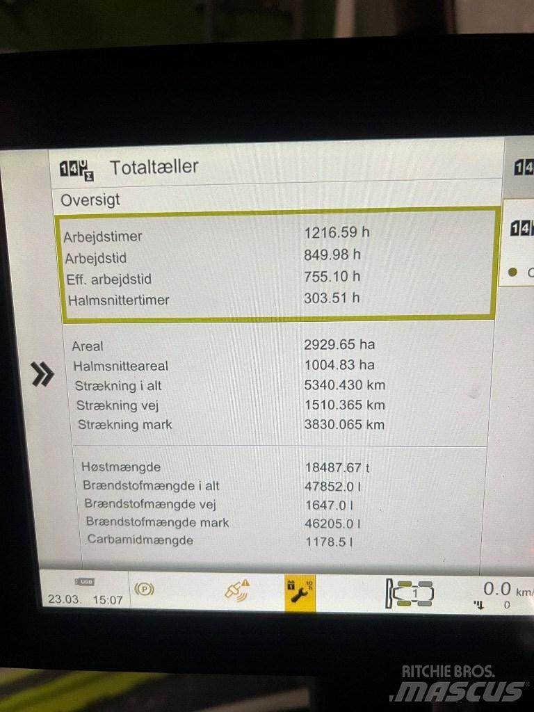 CLAAS Lexion 8700 Skördetröskor