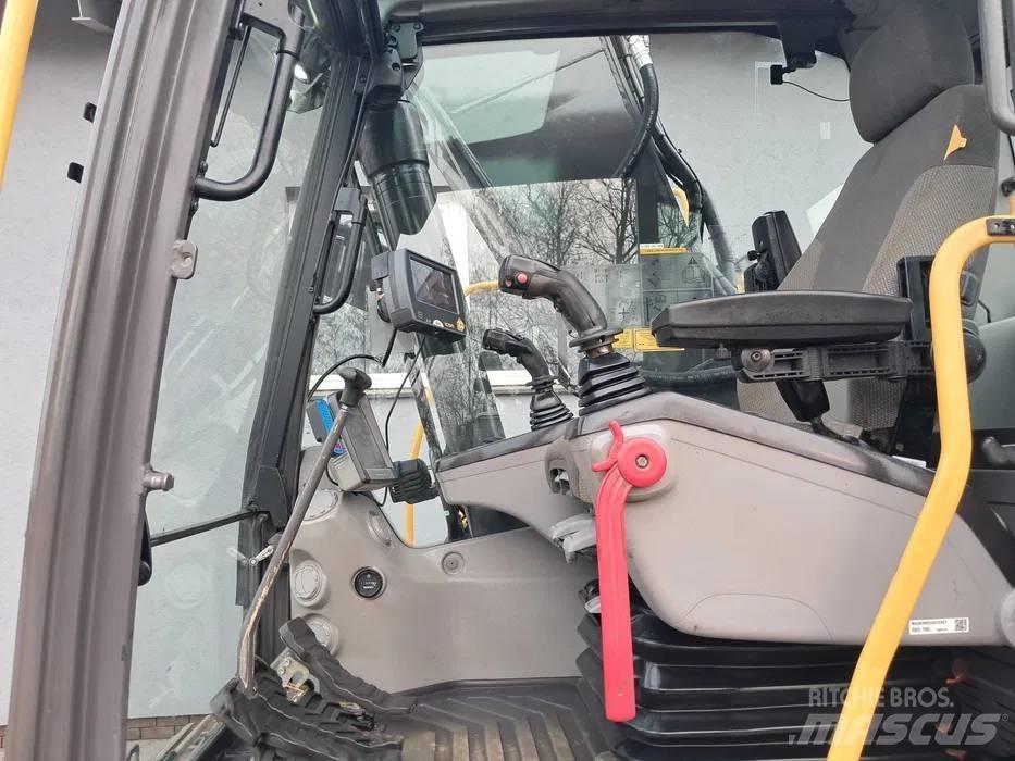 Volvo EC 220 DL Bandgrävare