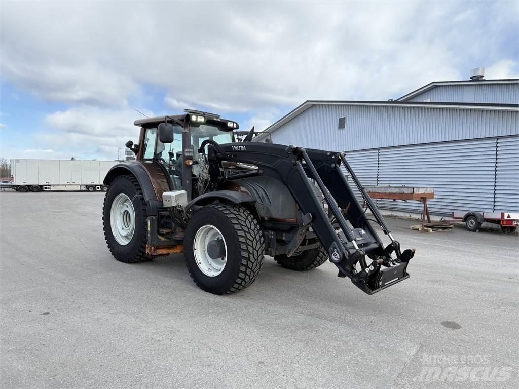 Valtra T203 Traktorer