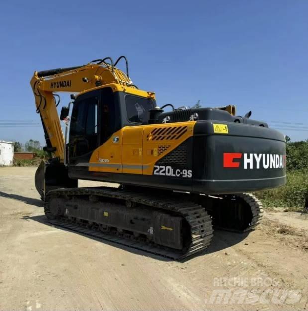 Hyundai R220-9S Bandgrävare