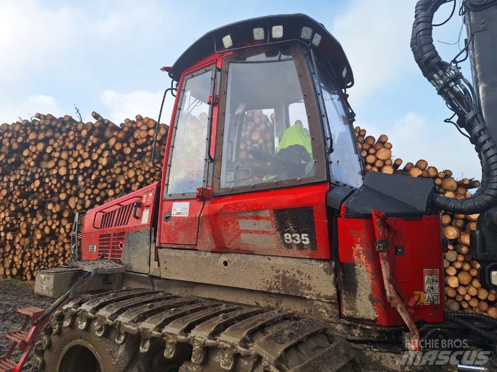 Komatsu 835 Skotare