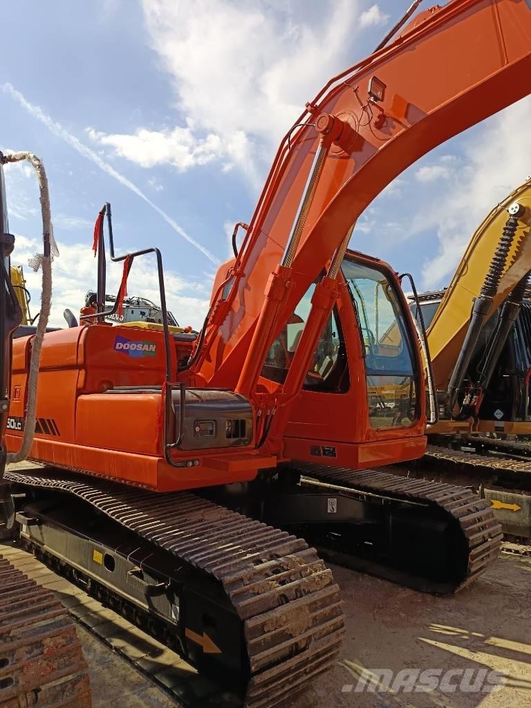Doosan DX 150LC Bandgrävare