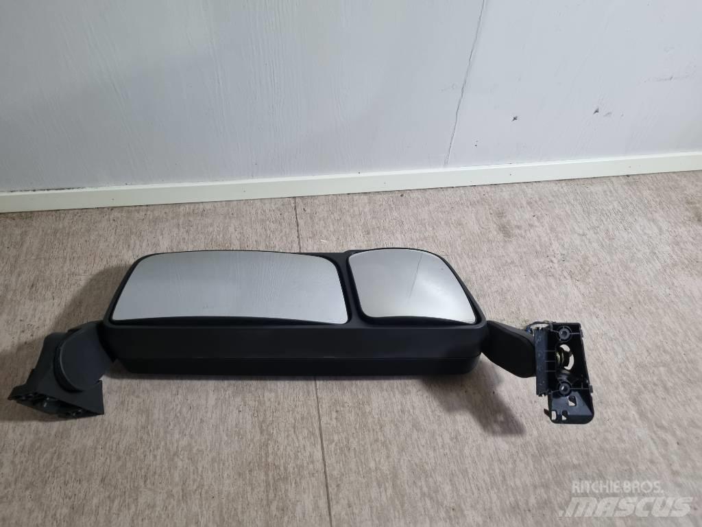 Mercedes-Benz MP4 Chassi och upphängning