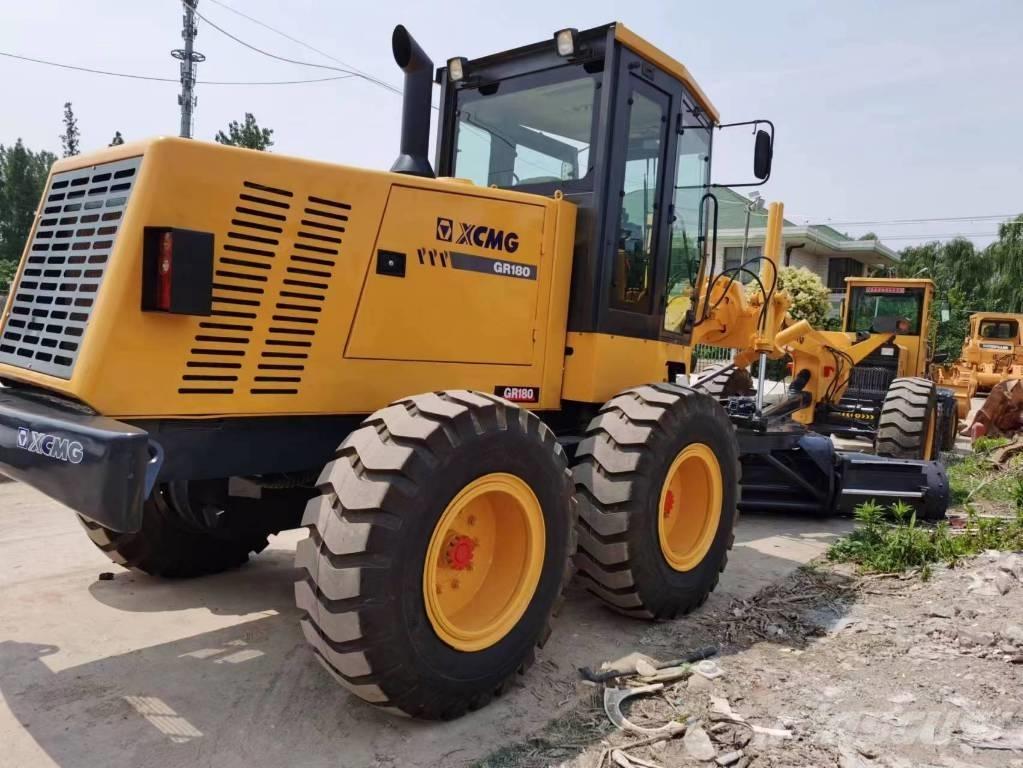 XCMG GR 180 Väghyvlar