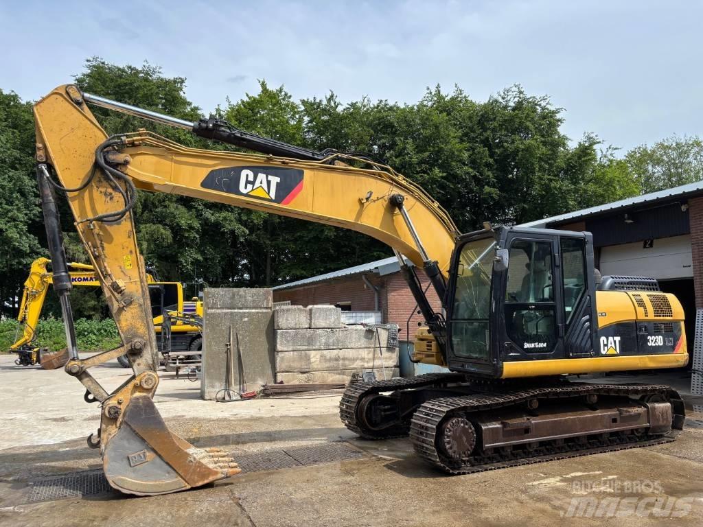 CAT 323 D LN Bandgrävare